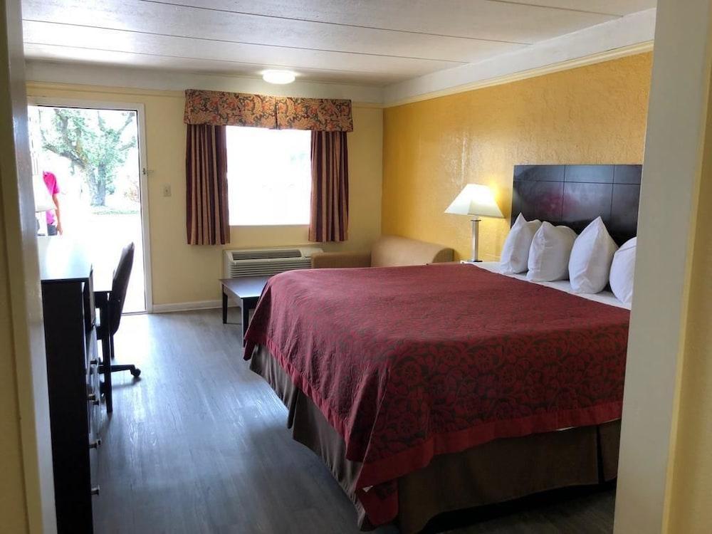 Days Inn By Wyndham Gainesville Kültér fotó