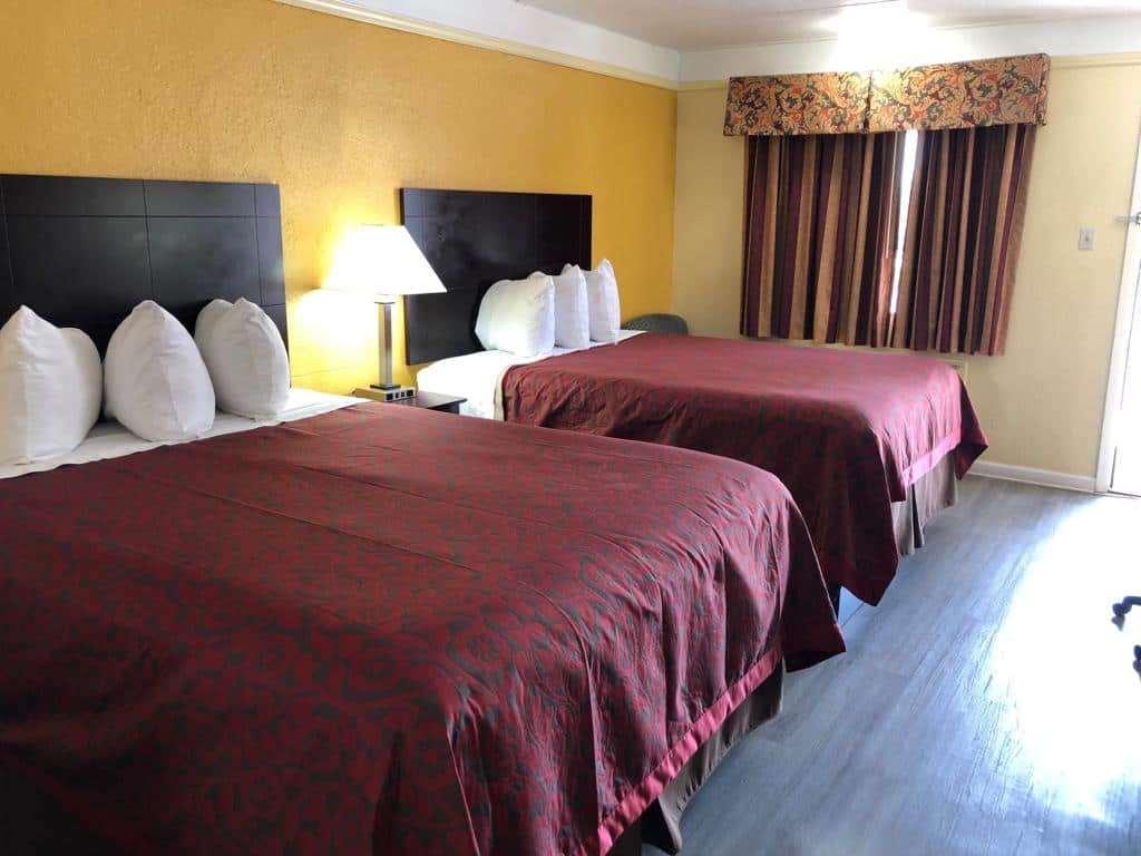 Days Inn By Wyndham Gainesville Kültér fotó